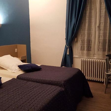 Hotel Ronsin Fresnay-sur-Sarthe Exterior foto